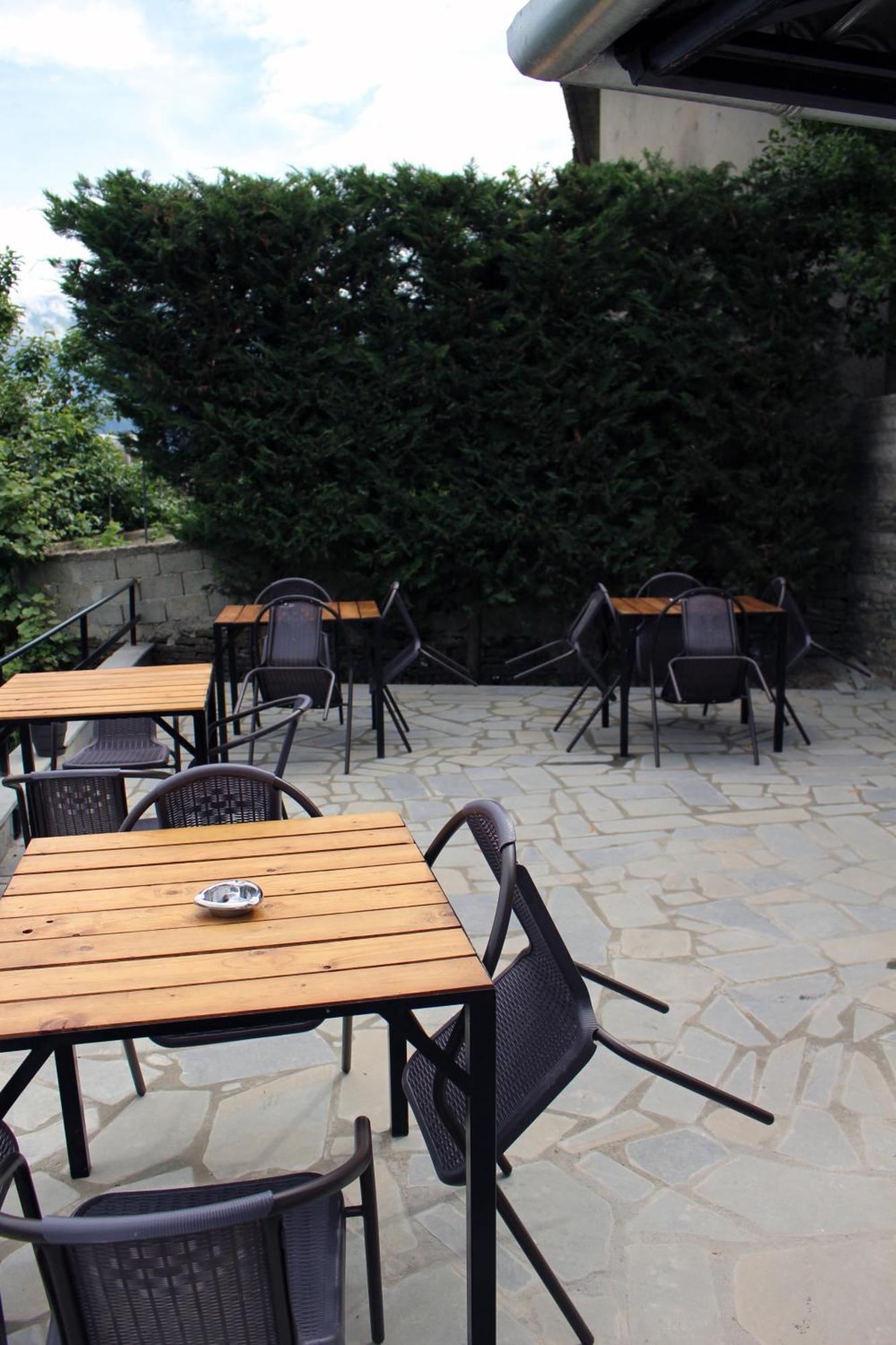 Guest House Amades Gjirokastër Exterior foto